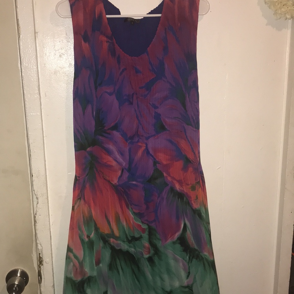 Dress - Picture 5 of 6